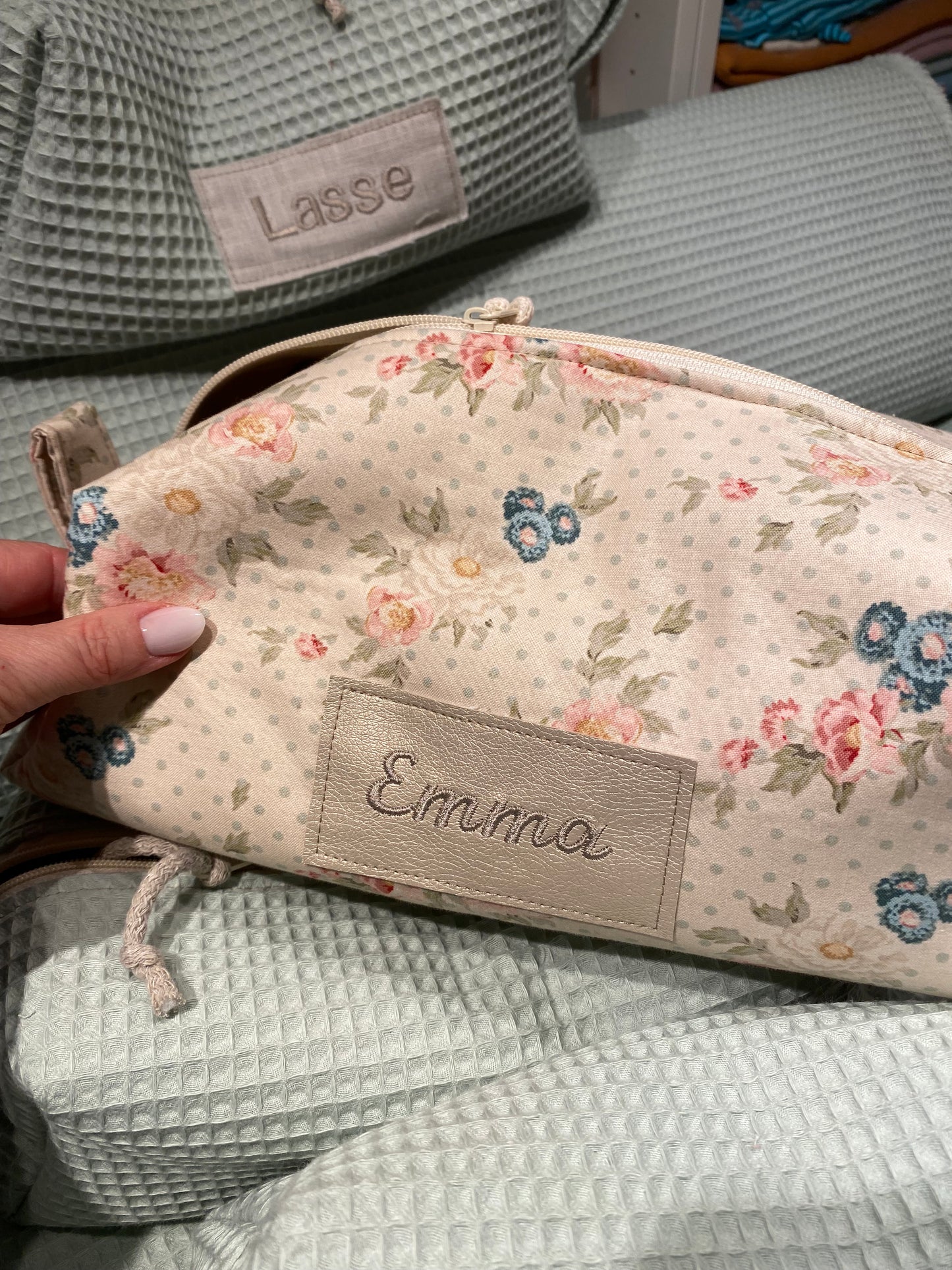 Cosmetic bag beauty case