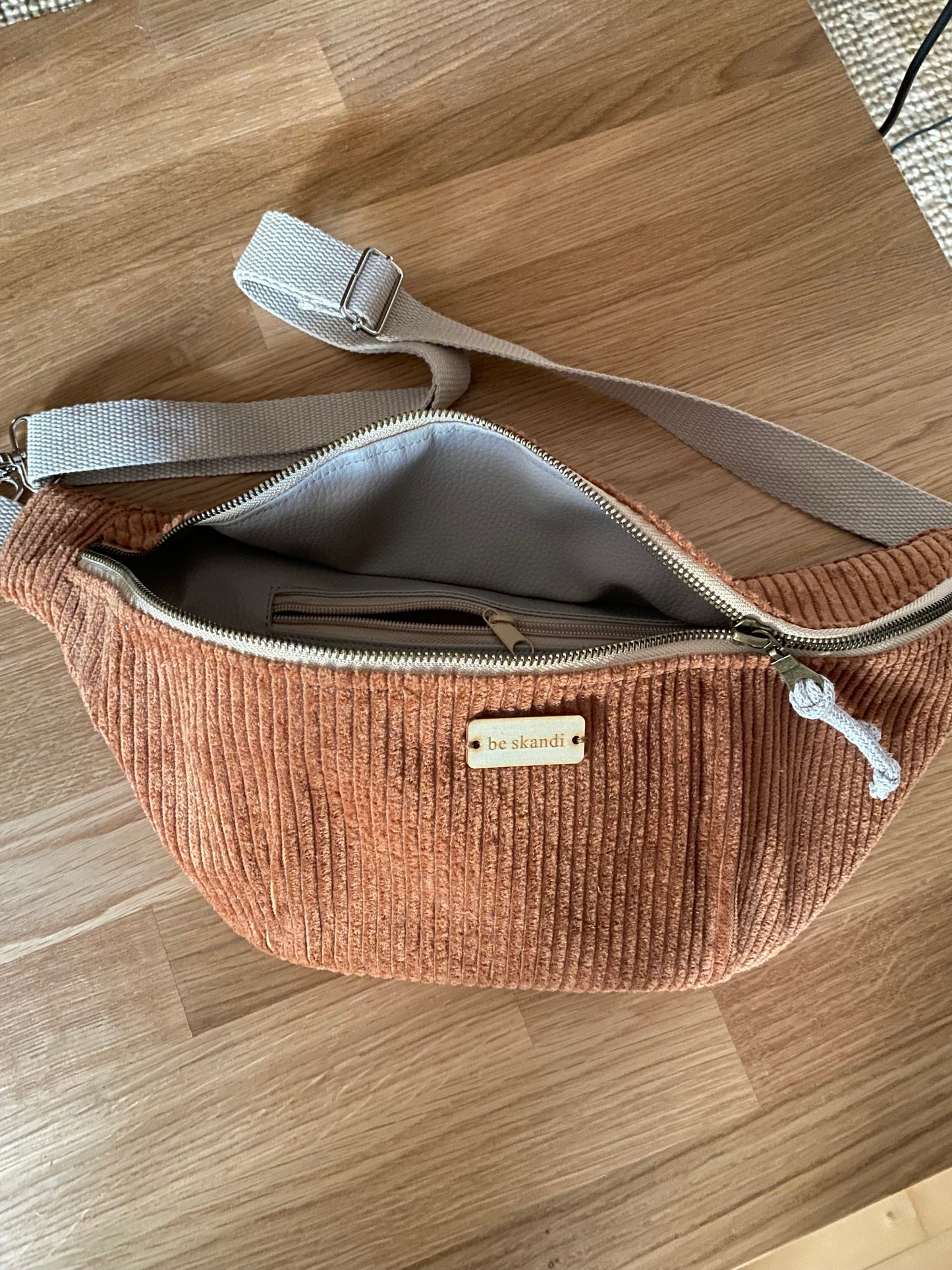 Crossbody Bag Bauchtasche aus Baumwoll-Cord