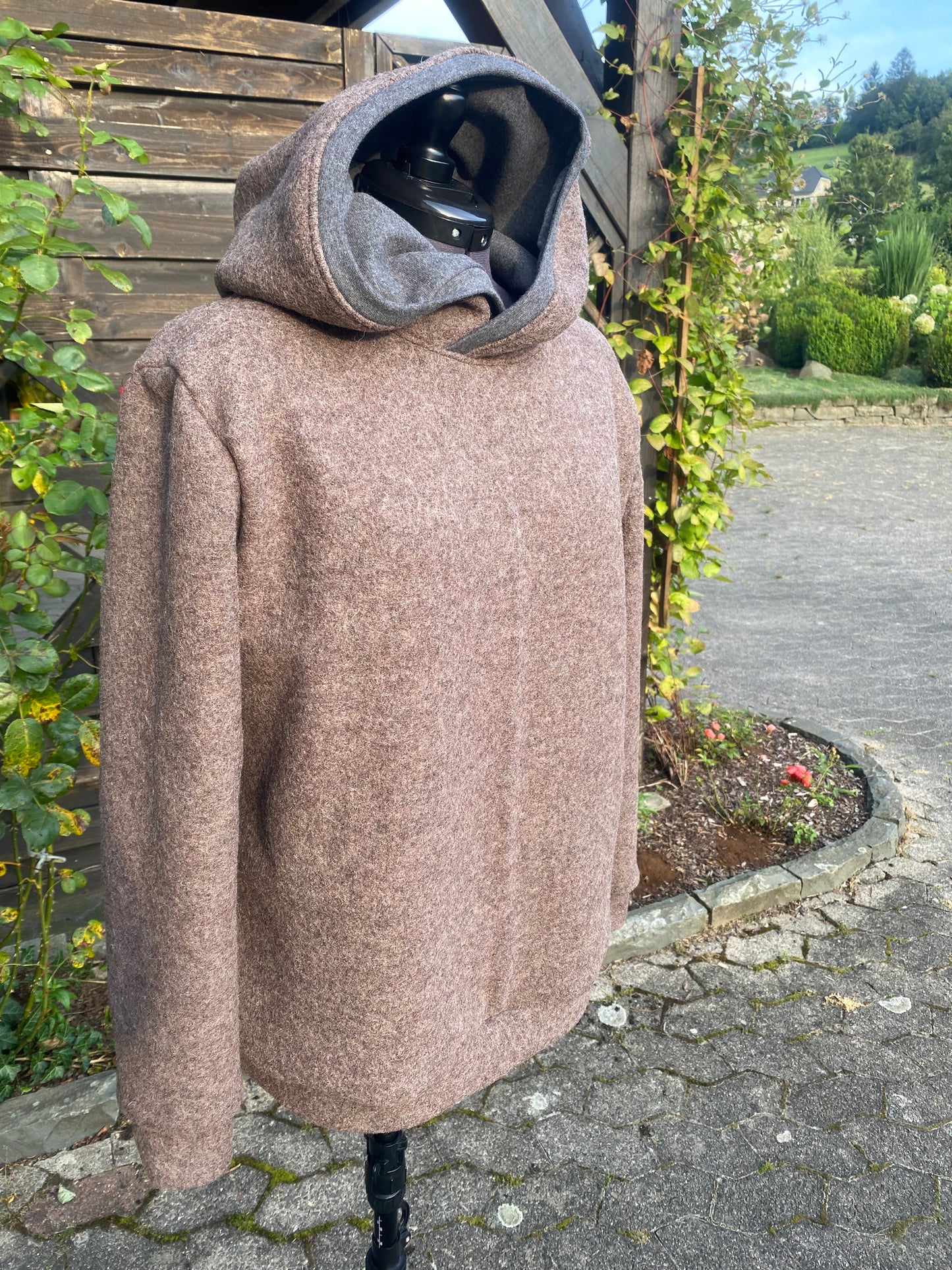 Hoodie made of boiled wool