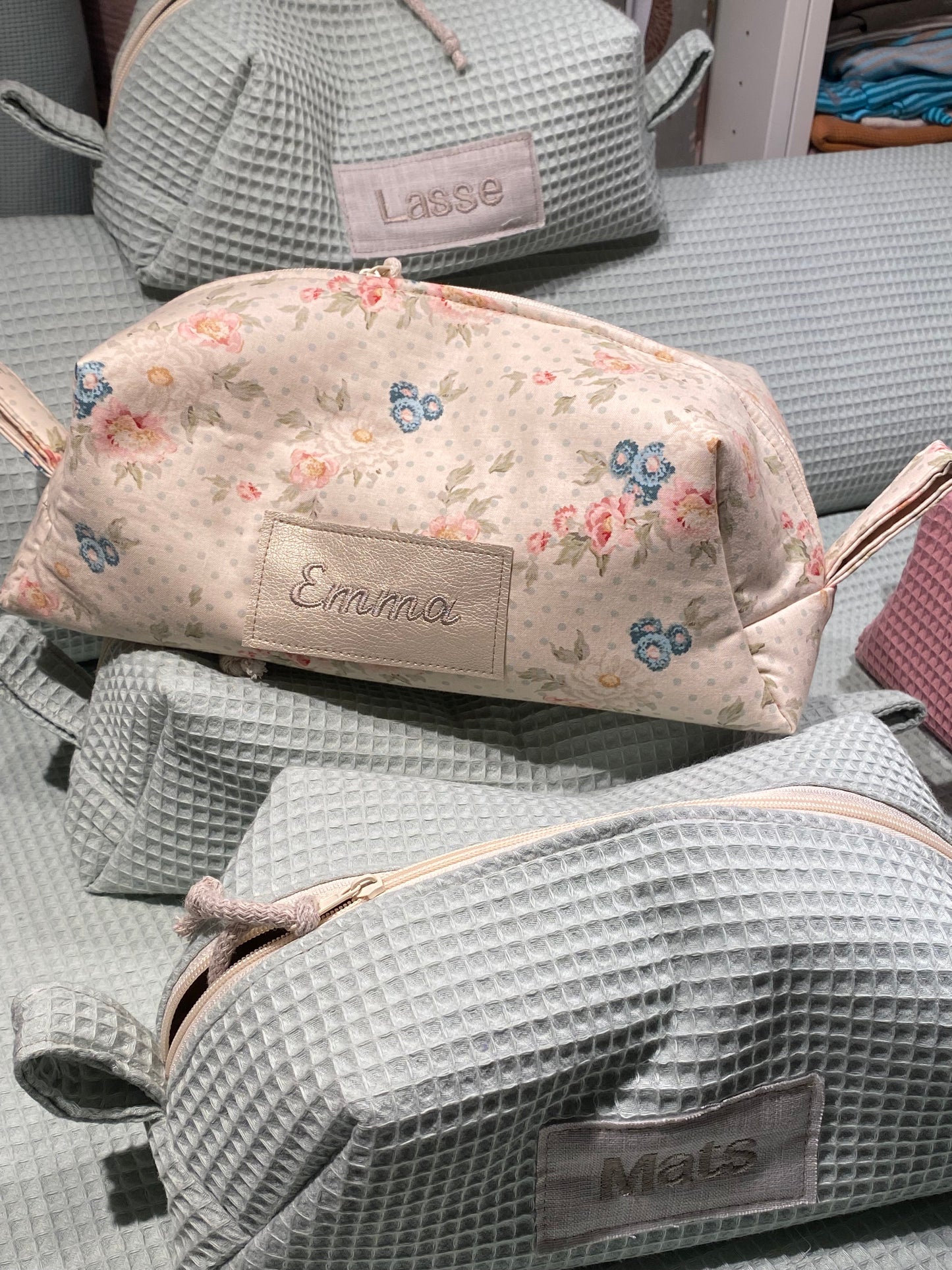 Cosmetic bag beauty case