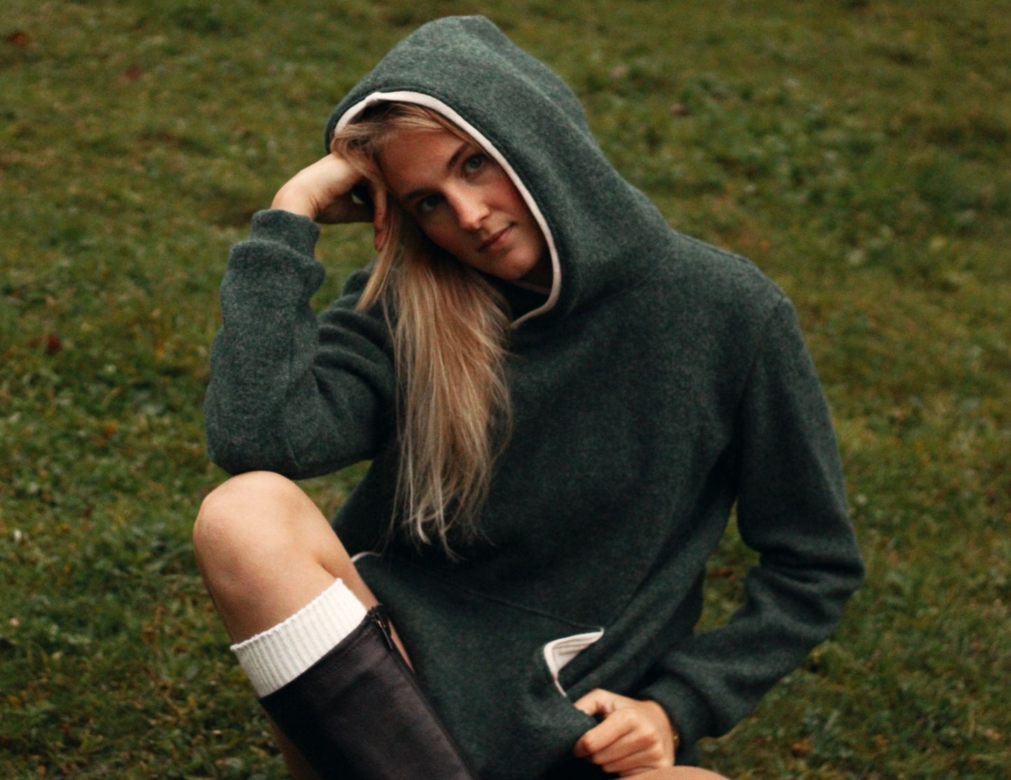 Hoodie mit Bauchtasche